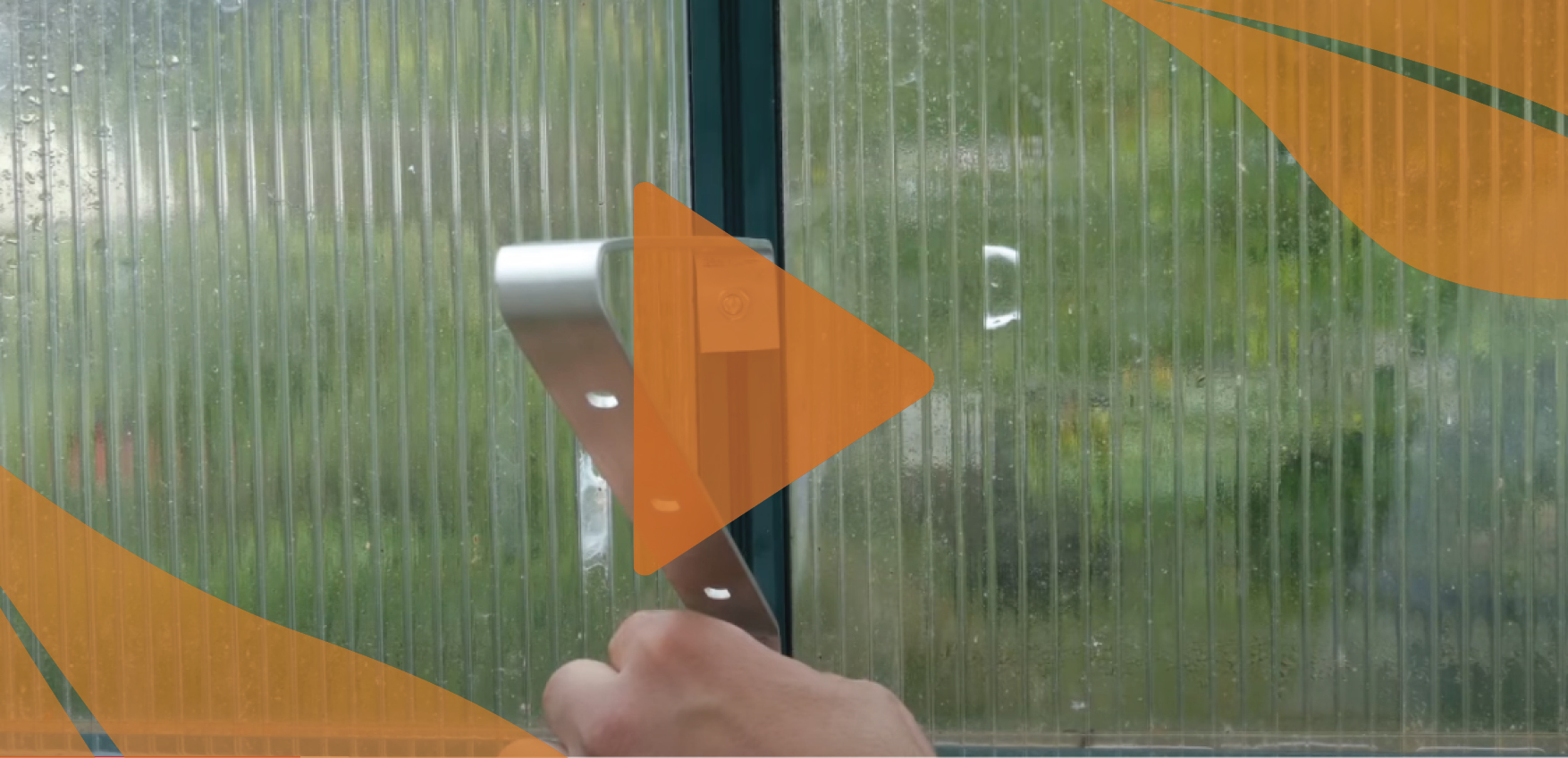 Montage-Clip_Regaltraeger_Play